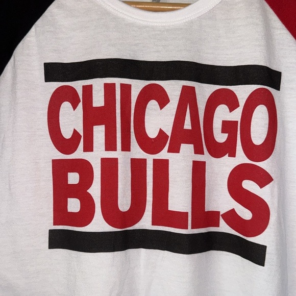 Chicago Bulls shirt cropped small cotton poly blend new women’s - Picture 2 of 4